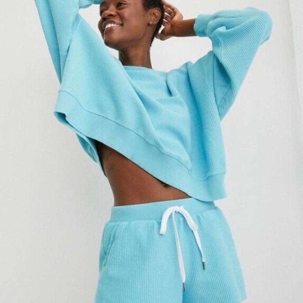 Aerie blue ribbed knit cropped